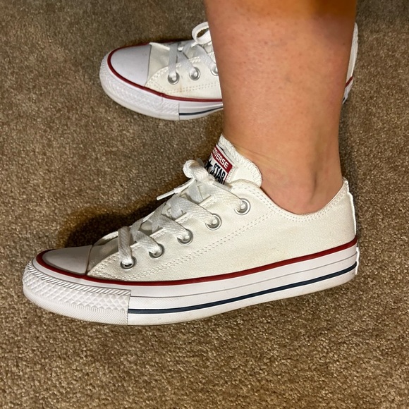 Converse Chuck Taylor All Star Classic White Low Top - Picture 2 of 11